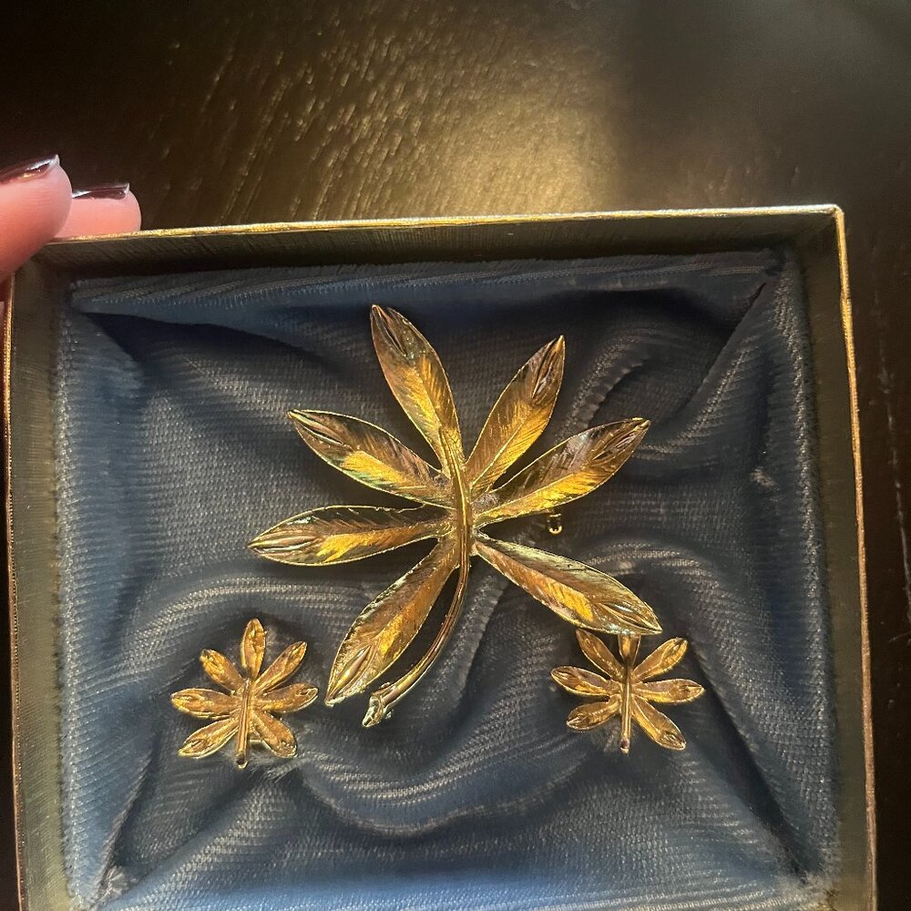 Gold Tone Leaf Brooch and Clip on Earring Set in box
